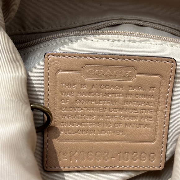Coach bag, brand new condition, tan. Beautiful bag! - Picture 3 of 6